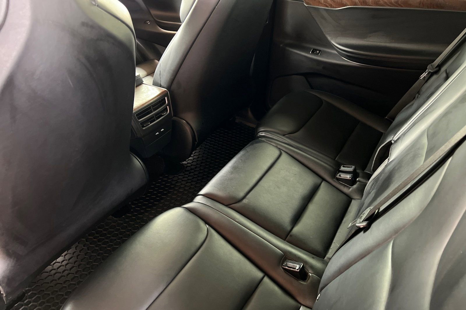 Used 2018 Tesla Model X 100D image 16