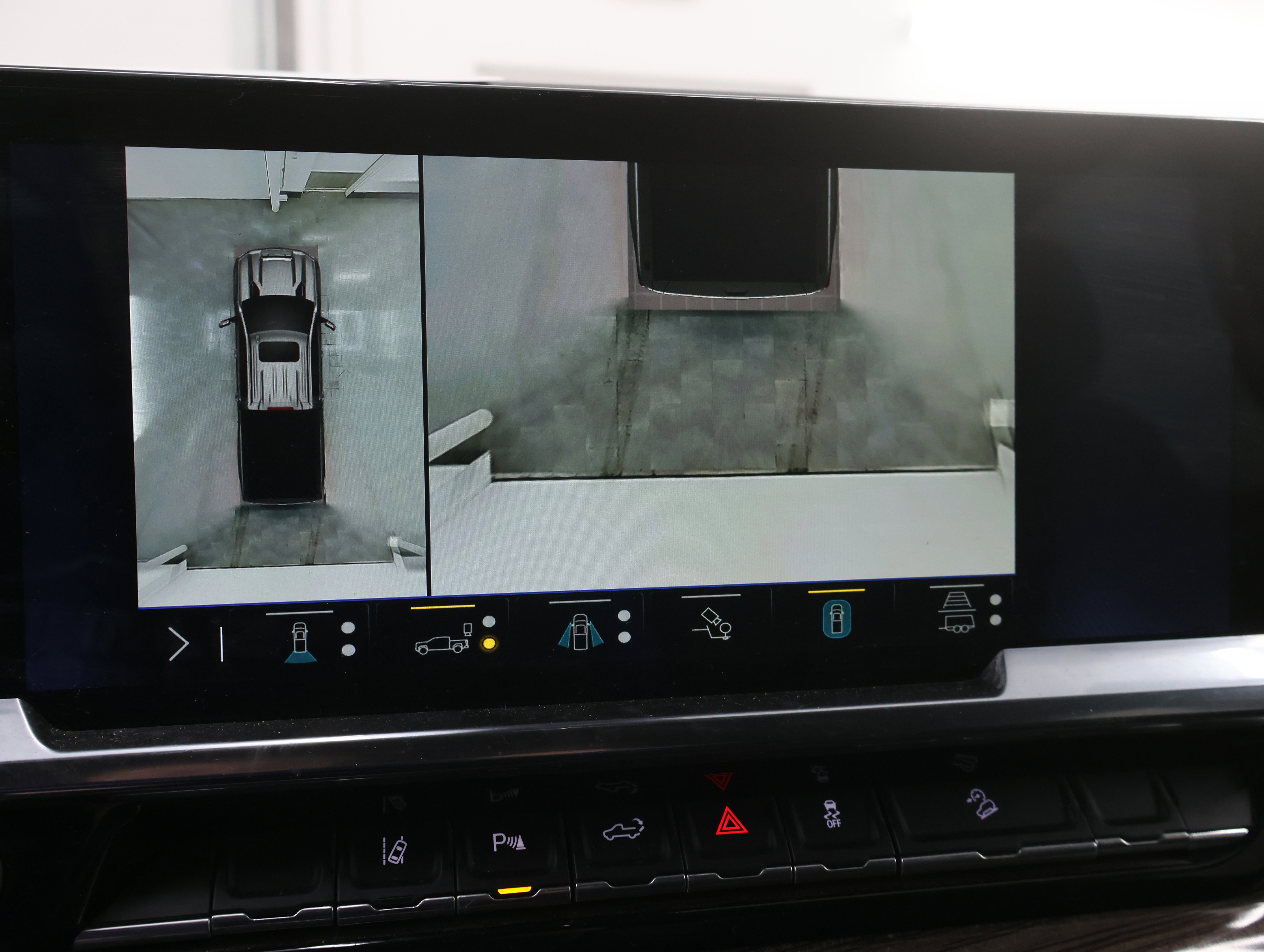 Used 2024 Chevrolet Silverado 2500 LT w/ Midnight Edition image 19