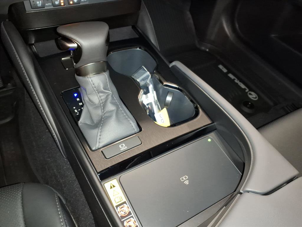 New 2025 Lexus ES 350 w/ Premium Package image 9