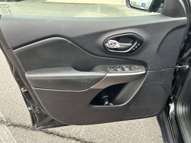 Used 2022 Jeep Cherokee Limited AWD/4WD image 23