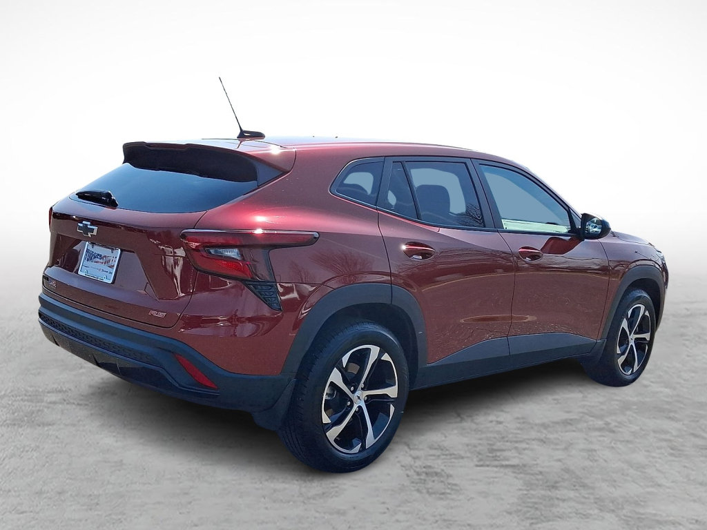 Used 2025 Chevrolet Trax RS image 5