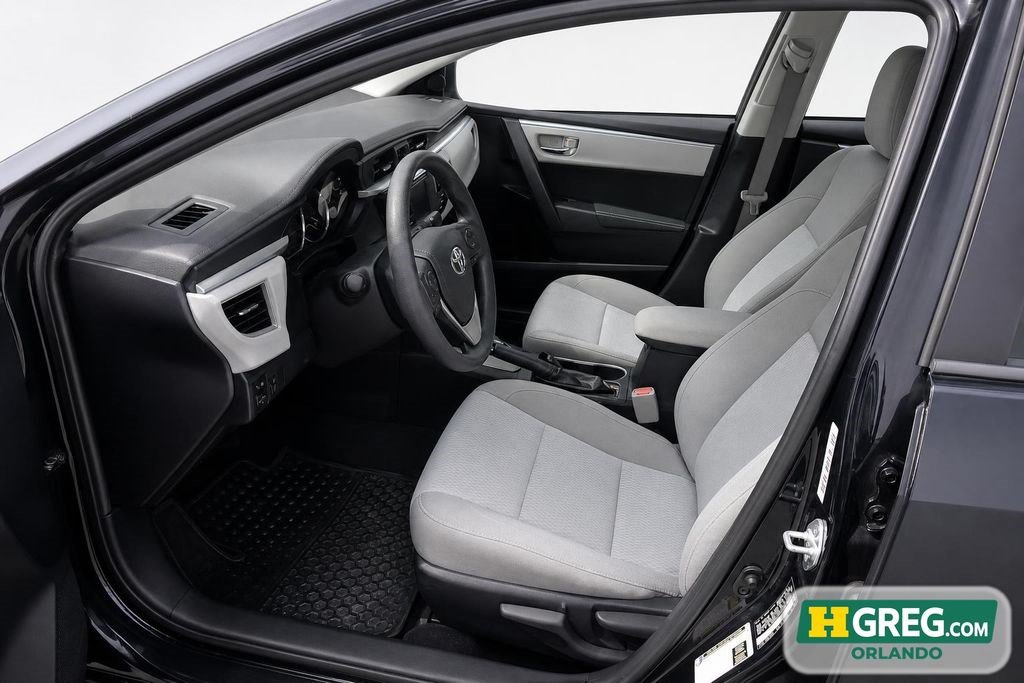 Used 2016 Toyota Corolla LE FWD image 8