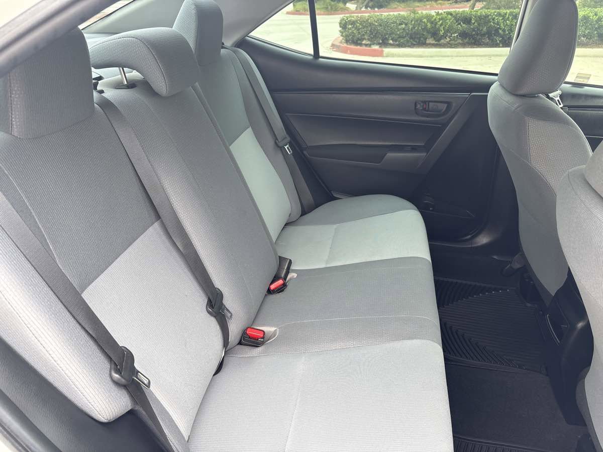 Used 2019 Toyota Corolla L w/ Carpet Mat Package (TMS) image 12