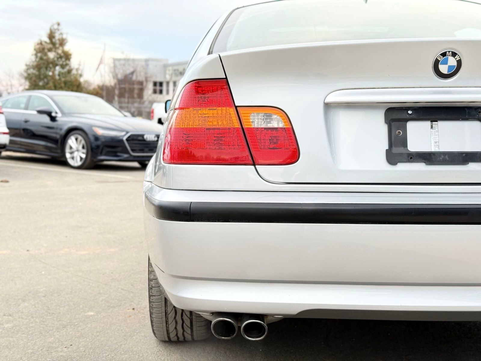 Used 2005 BMW 330xi Sedan image 9