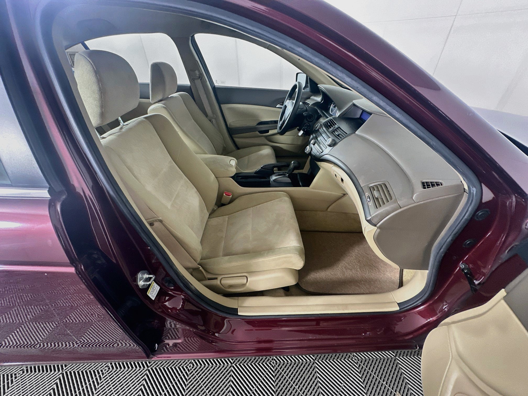 Used 2010 Honda Accord LX image 27