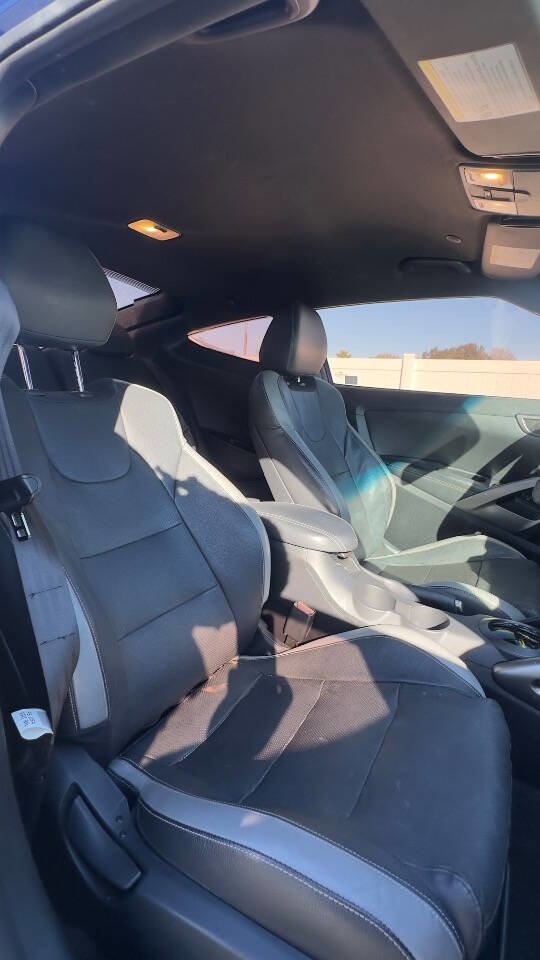 Used 2017 Hyundai Veloster Turbo image 15