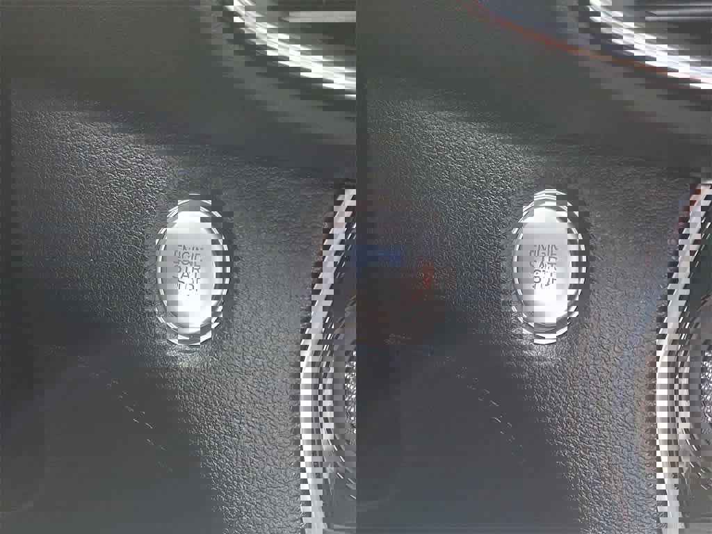 Used 2020 Hyundai Santa Fe SEL w/ Convenience + Premium Package image 23