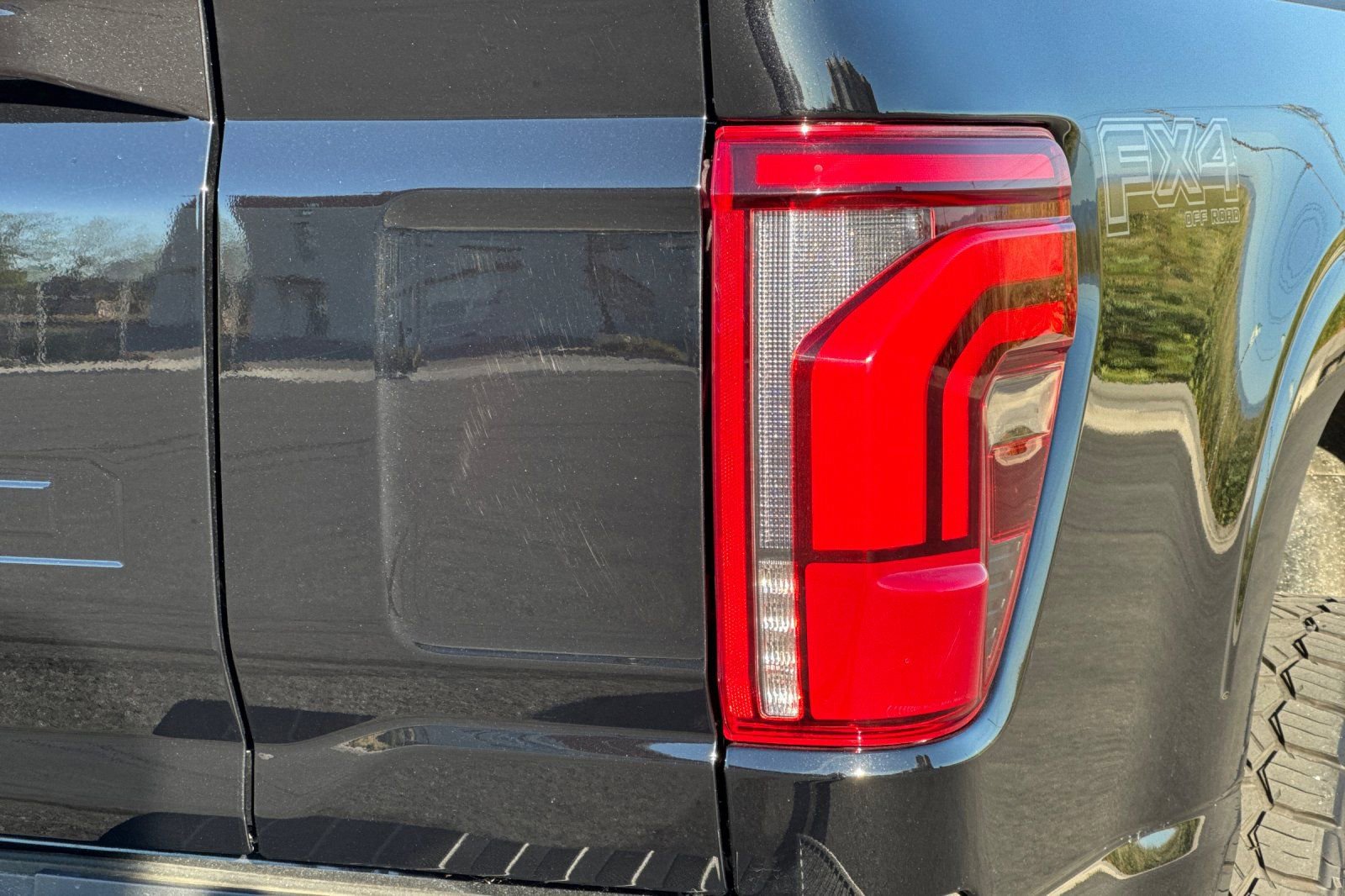 New 2025 Ford F150 Platinum w/ Equipment Group 702A High image 31