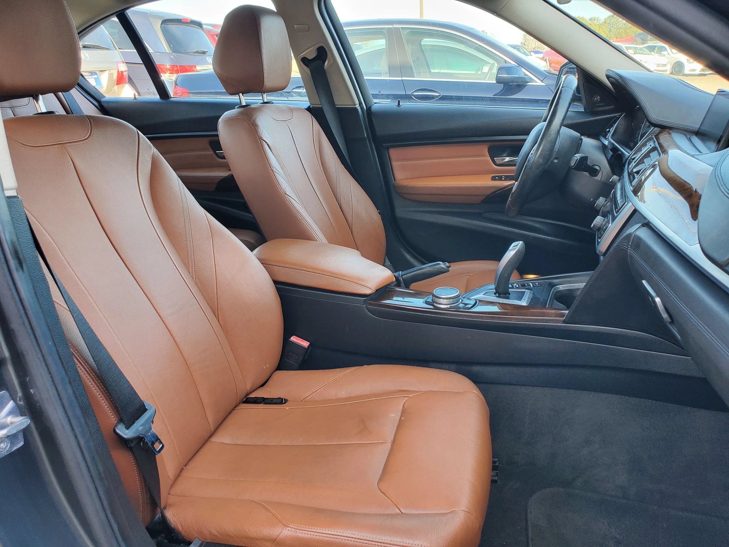 Used 2015 BMW ActiveHybrid 3 w/ Technology Package RWD image 23