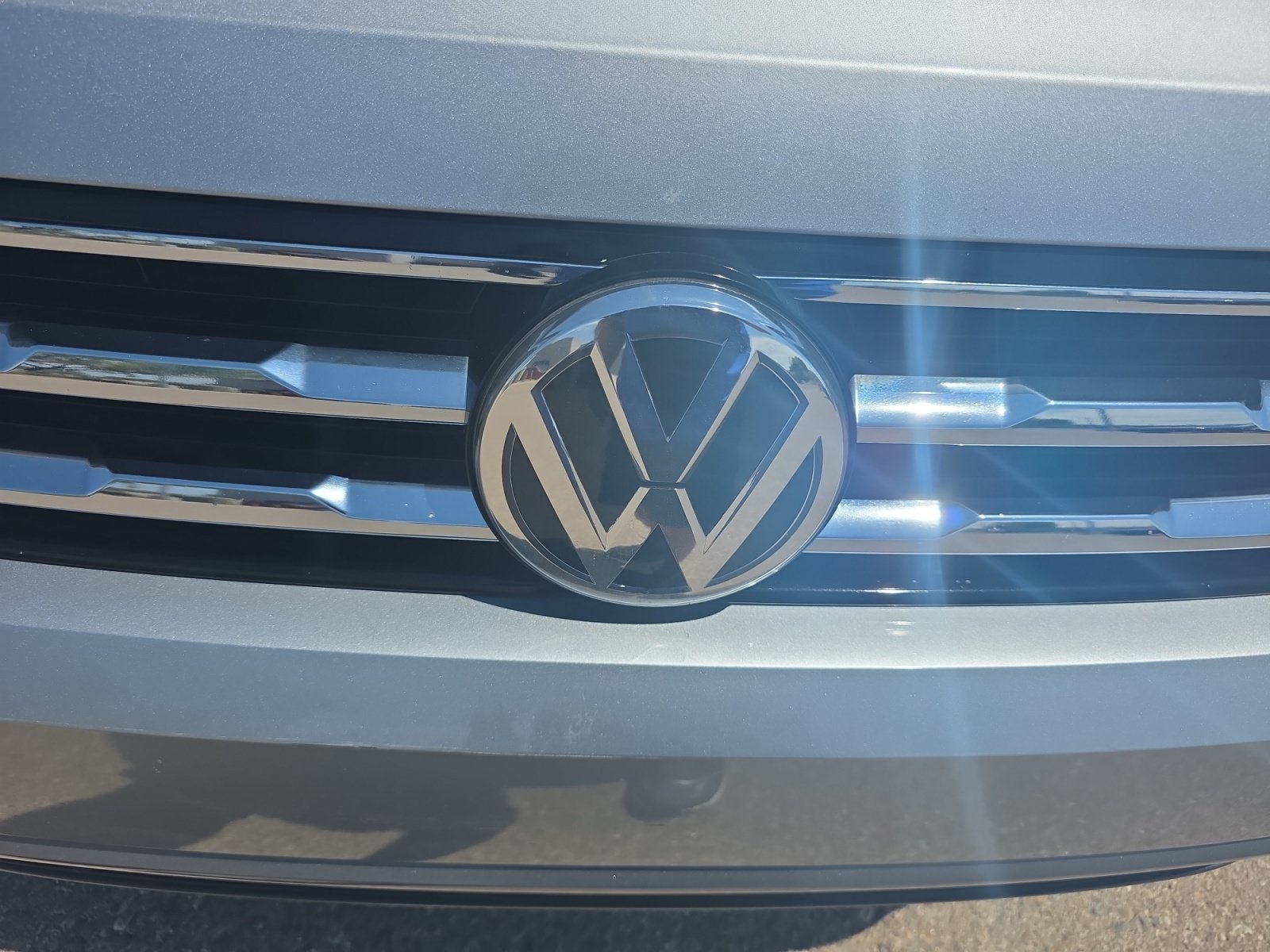 Used 2021 Volkswagen Tiguan SE FWD image 23