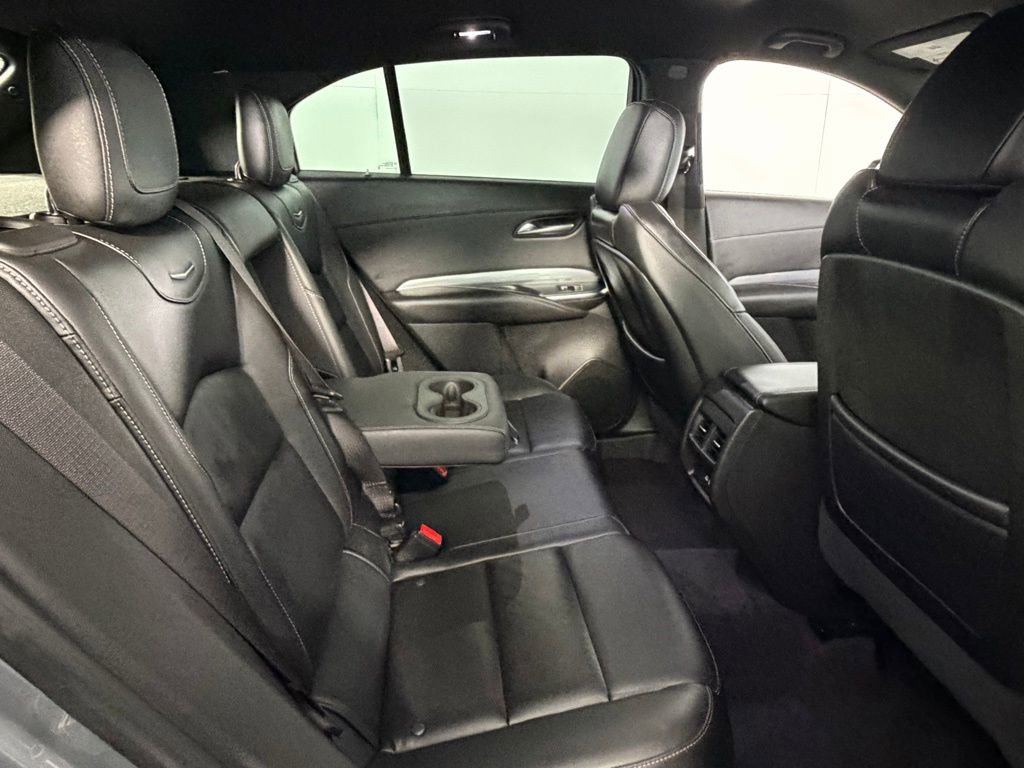 Used 2024 Cadillac XT4 Premium Luxury image 29