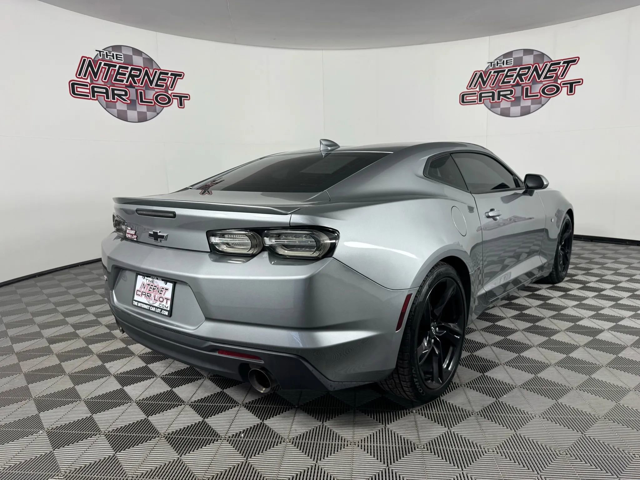 Used 2023 Chevrolet Camaro LT w/ RS Package image 7