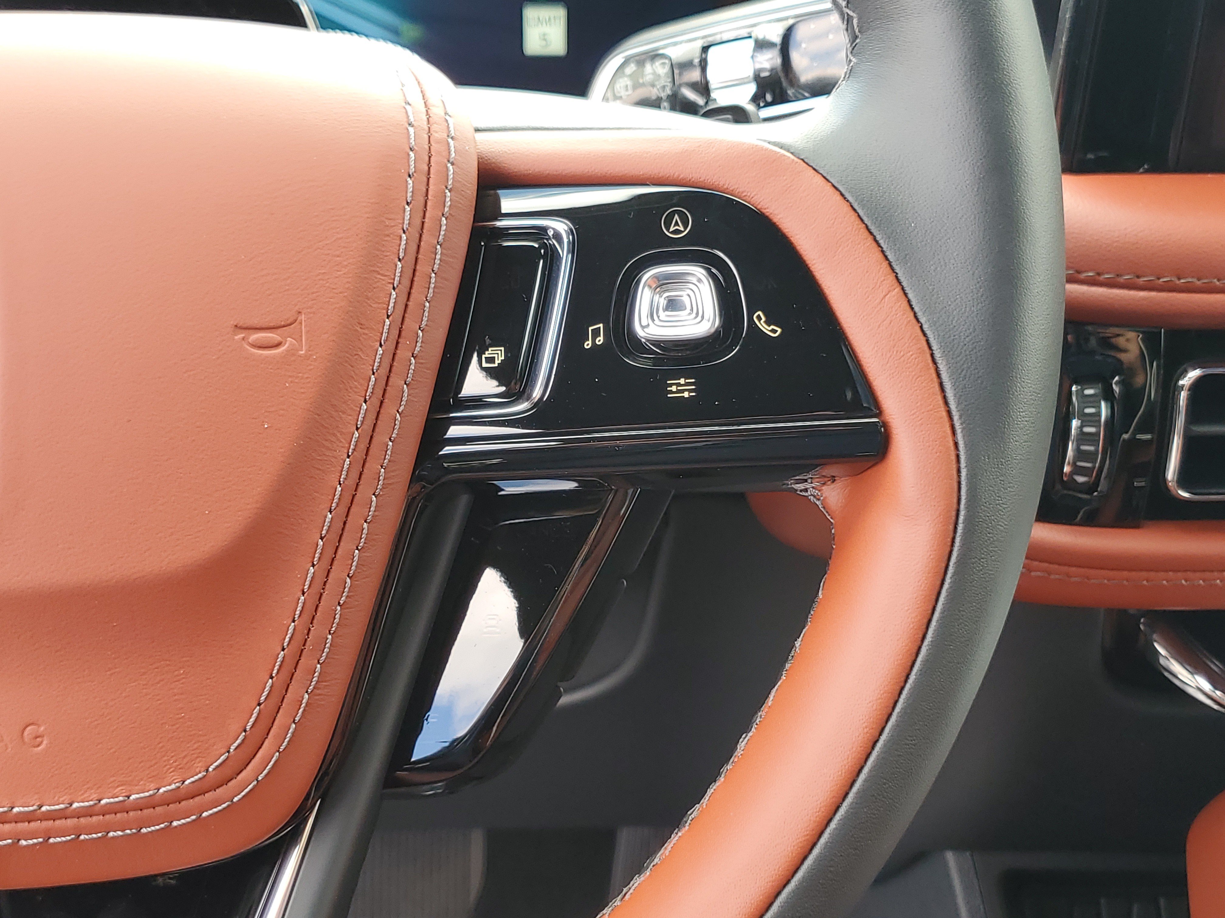 New 2027 Lincoln Aviator Reserve AWD/4WD image 16