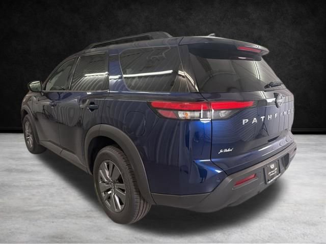 Used 2024 Nissan Pathfinder SV FWD image 8