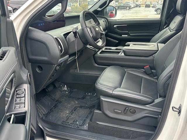 New 2025 Ford Expedition Platinum w/ Stealth Performance Package image 8