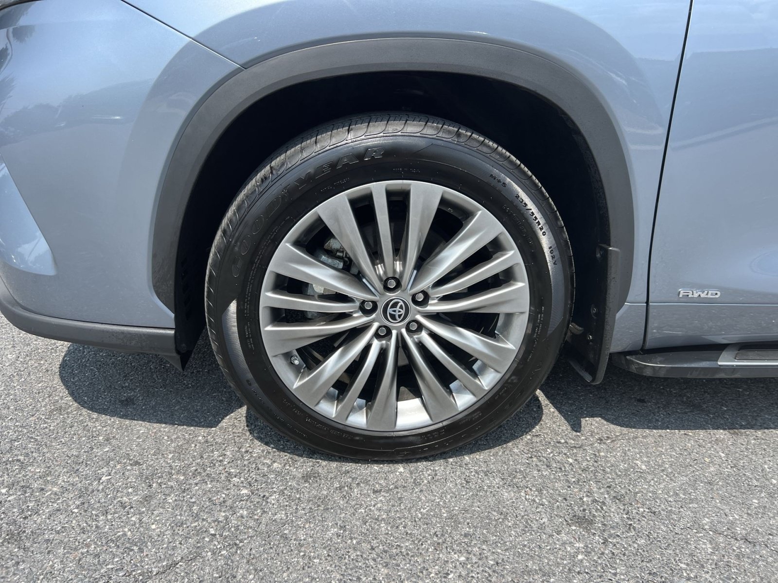 Used 2023 Toyota Highlander Platinum AWD/4WD image 12