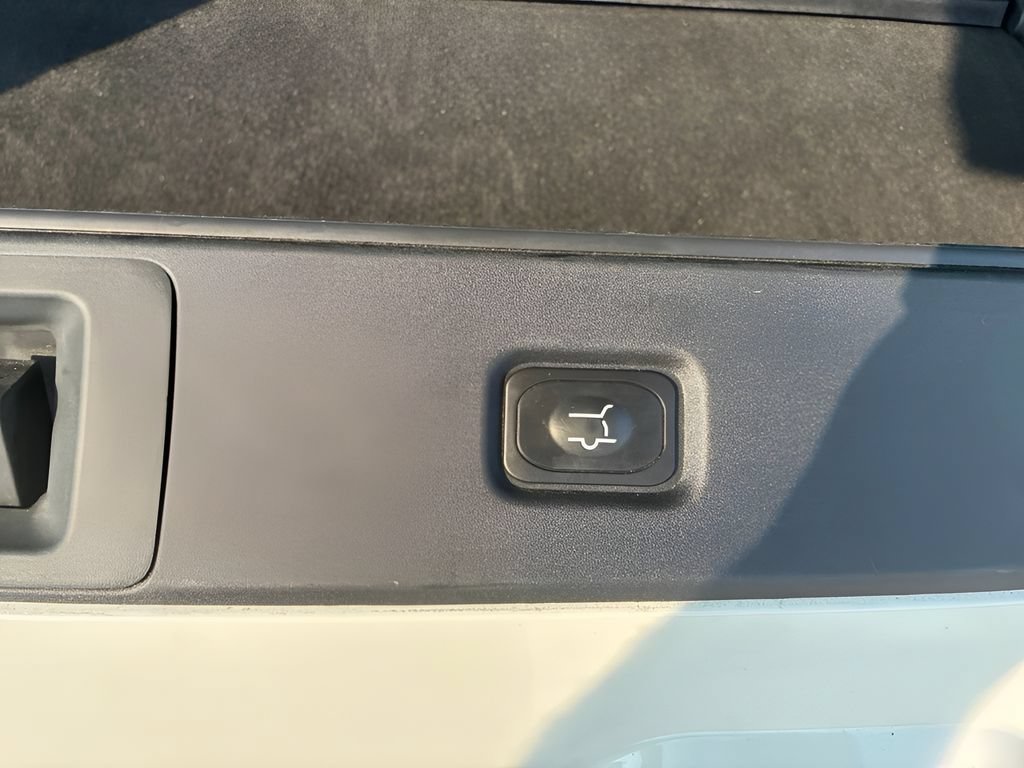 Used 2025 Ford Expedition Active AWD/4WD image 13