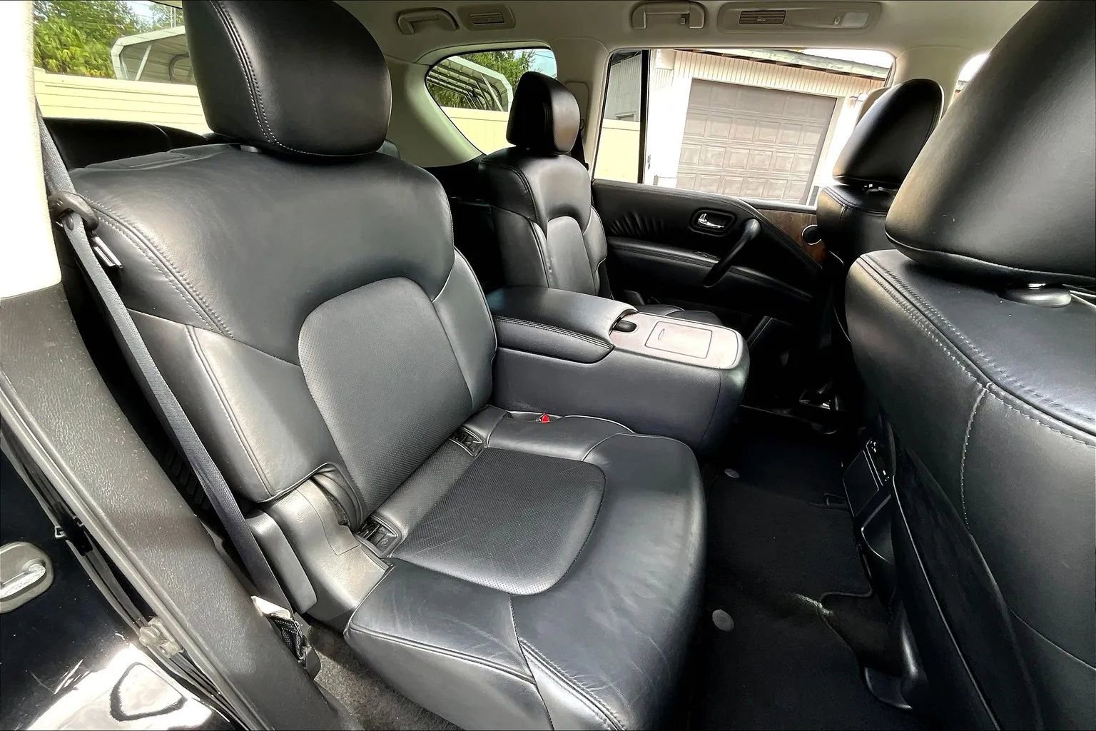 Used 2021 Nissan Armada SL w/ Captain's Chairs Package image 29