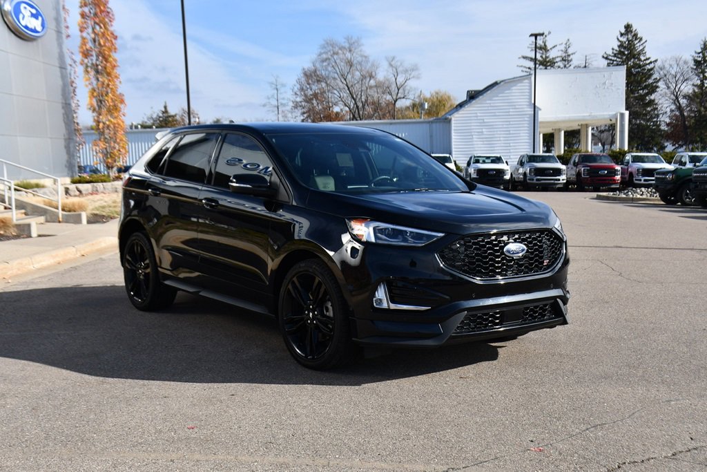 Used 2021 Ford Edge ST w/ Equipment Group 401A image 9