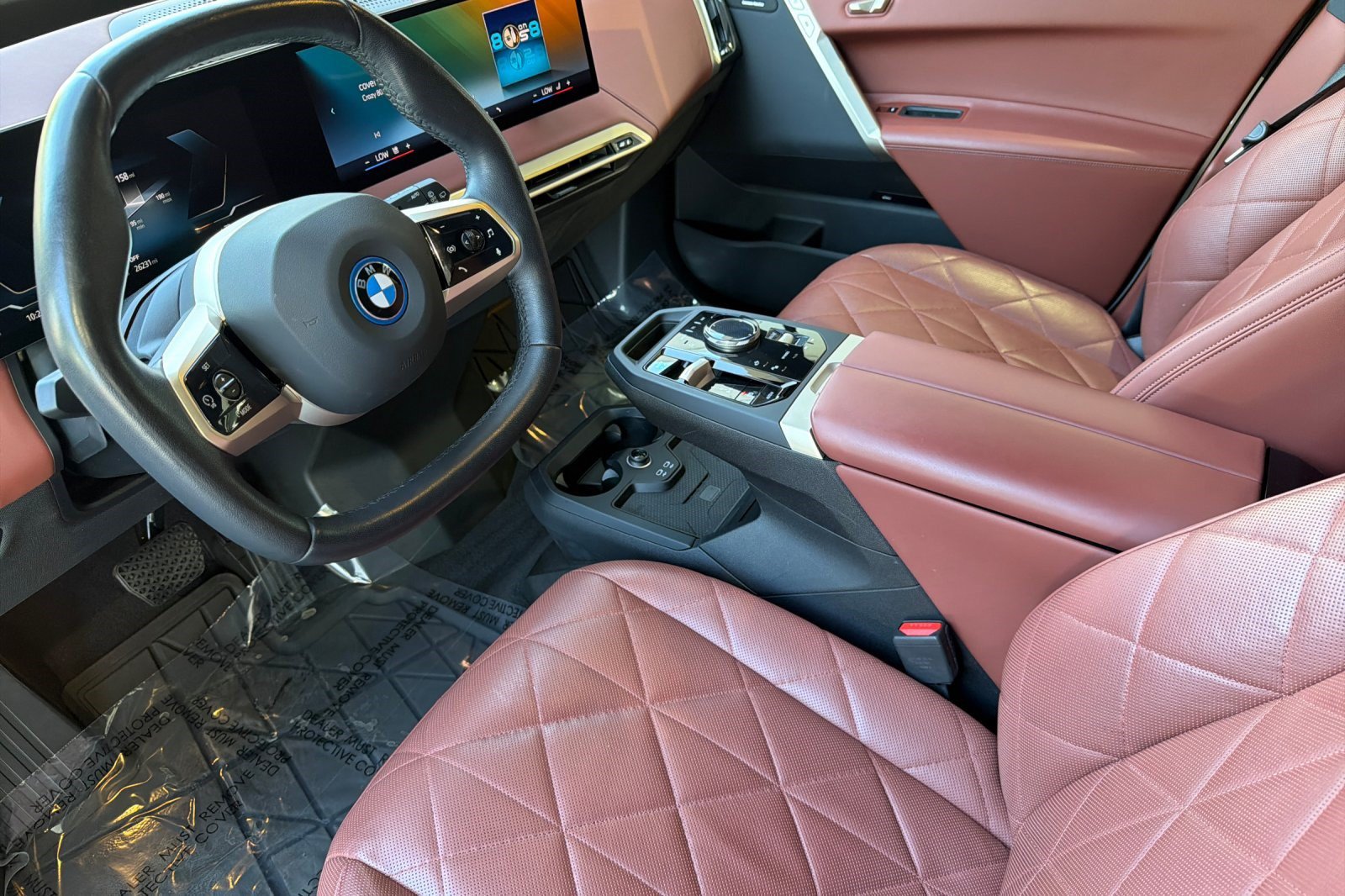Used 2024 BMW iX xDrive50 w/ Sport Package AWD/4WD image 13