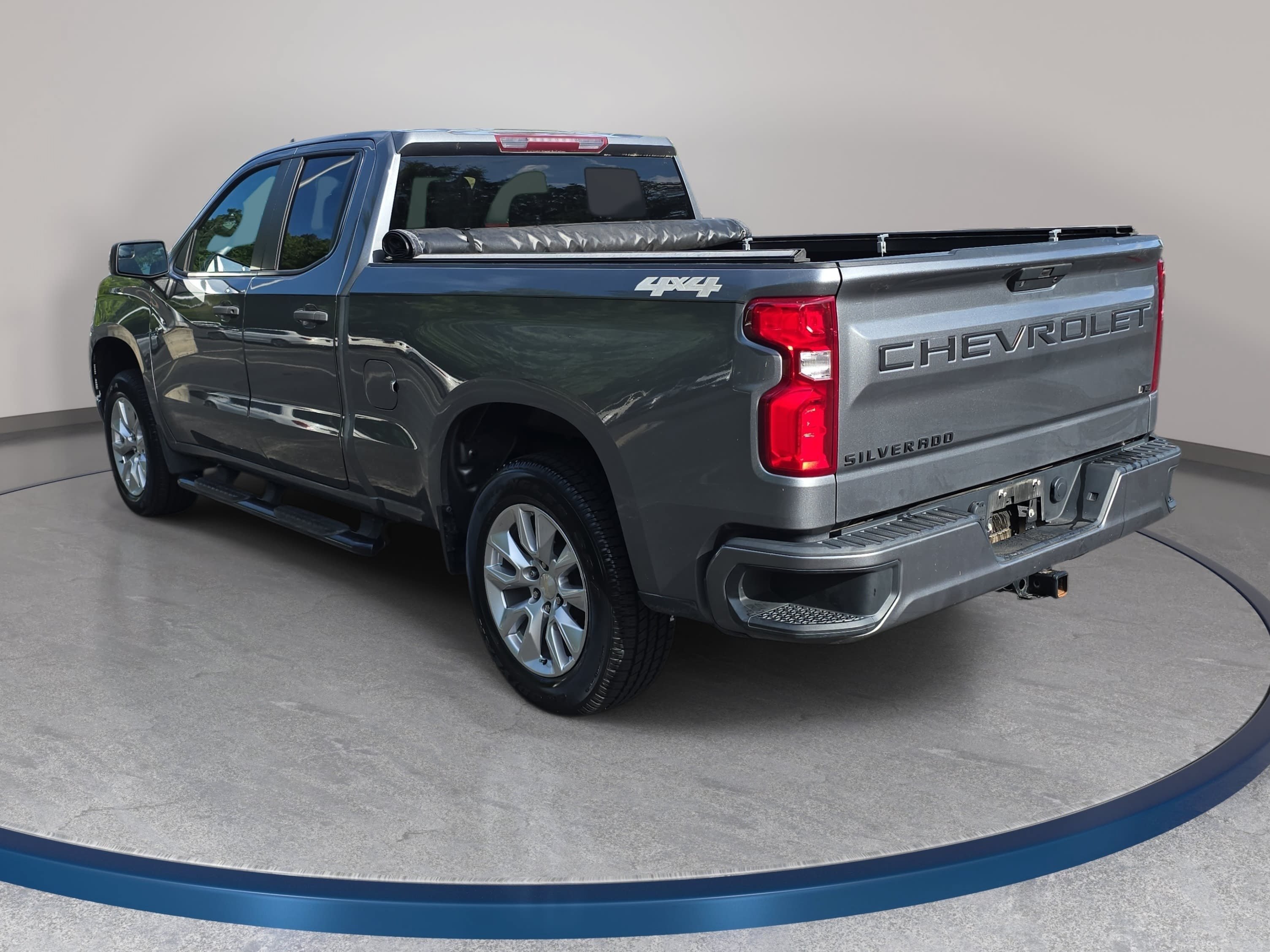 Used 2022 Chevrolet Silverado 1500 Custom AWD/4WD image 7