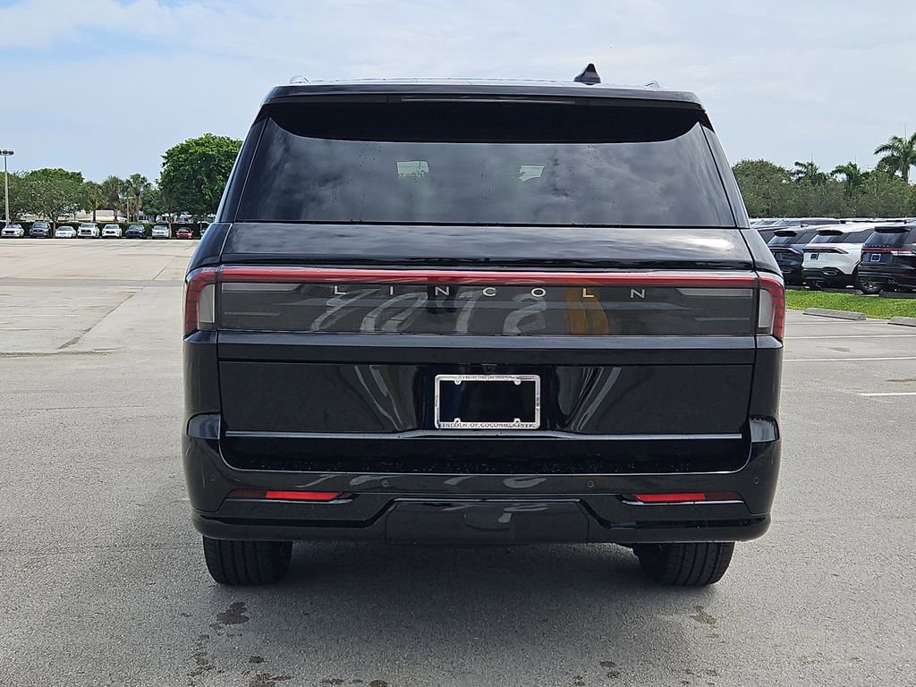 New 2025 Lincoln Navigator L Reserve image 5