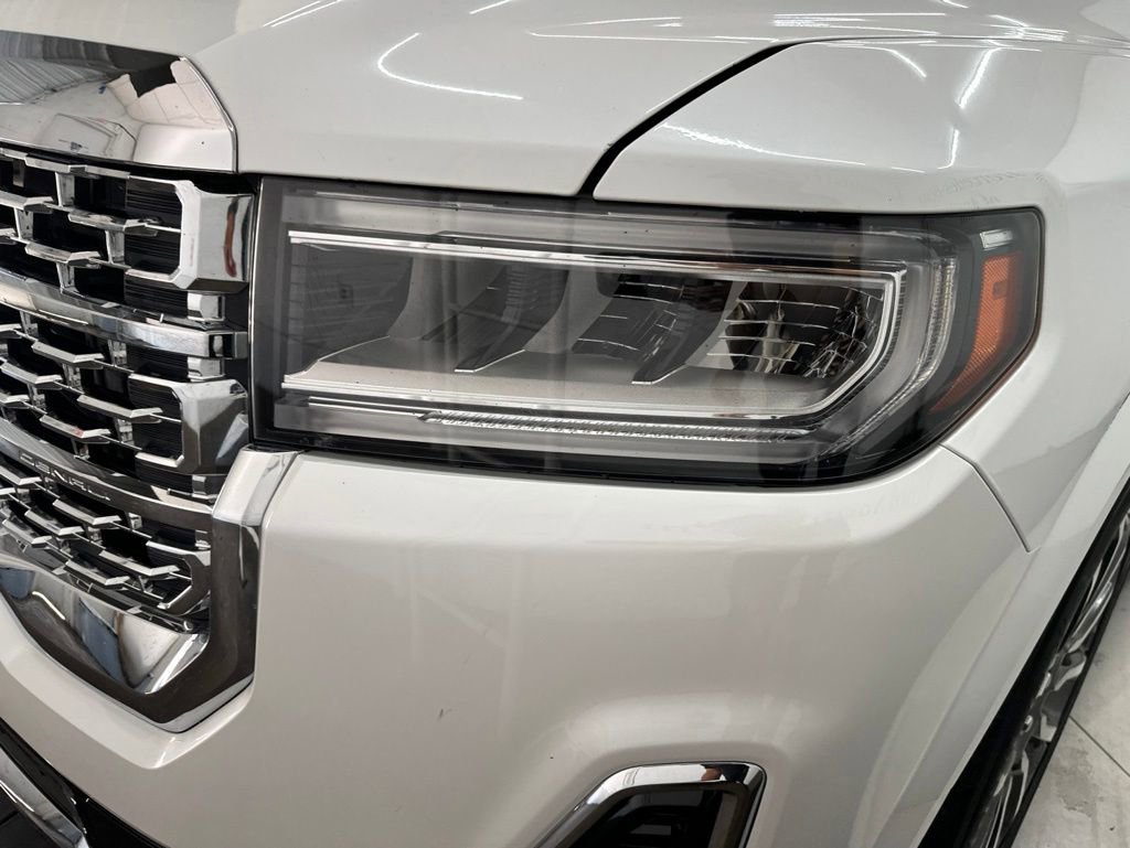 Used 2021 GMC Acadia Denali w/ Denali Technology Package AWD/4WD image 26