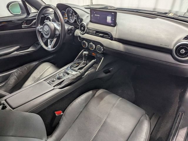 Used 2025 MAZDA MX-5 Miata RF Grand Touring RWD image 10