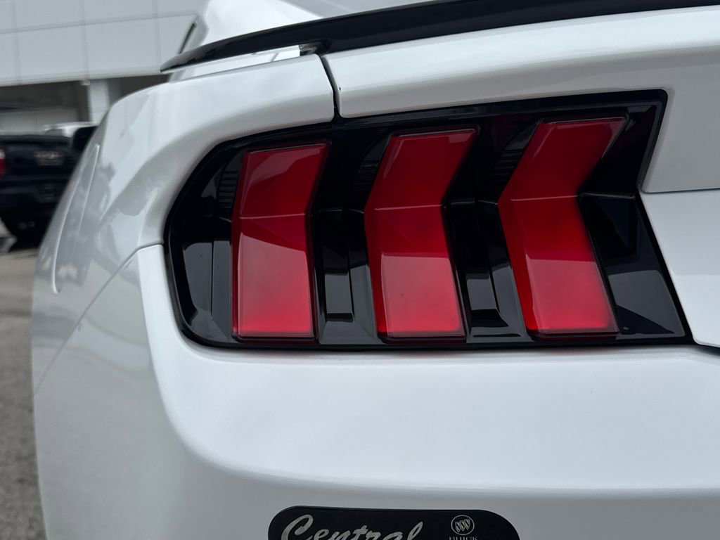 Used 2025 Ford Mustang GT RWD image 6