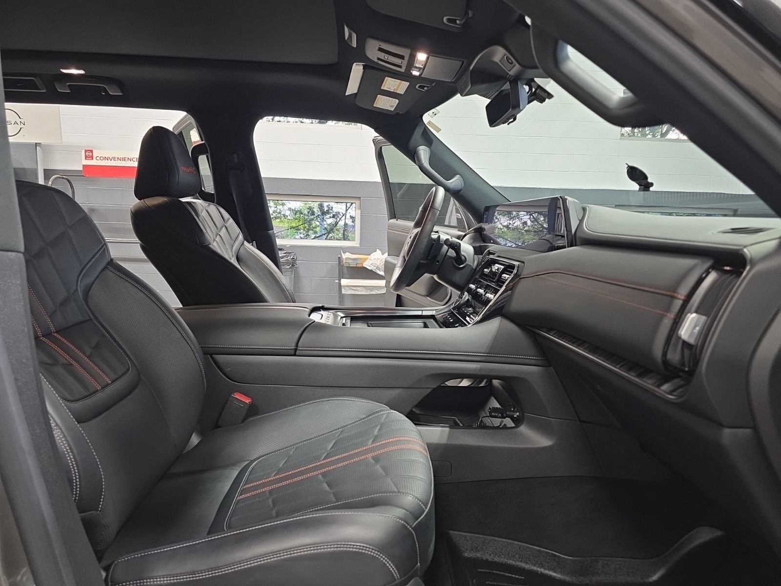 Certified 2025 Nissan Armada PRO-4X w/ Pro-4X Premium Package AWD/4WD image 32