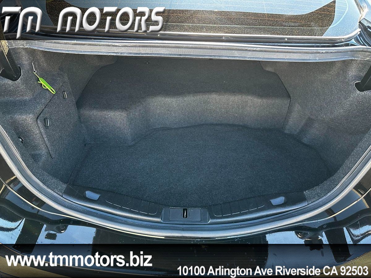 Used 2018 Ford Fusion SE image 17