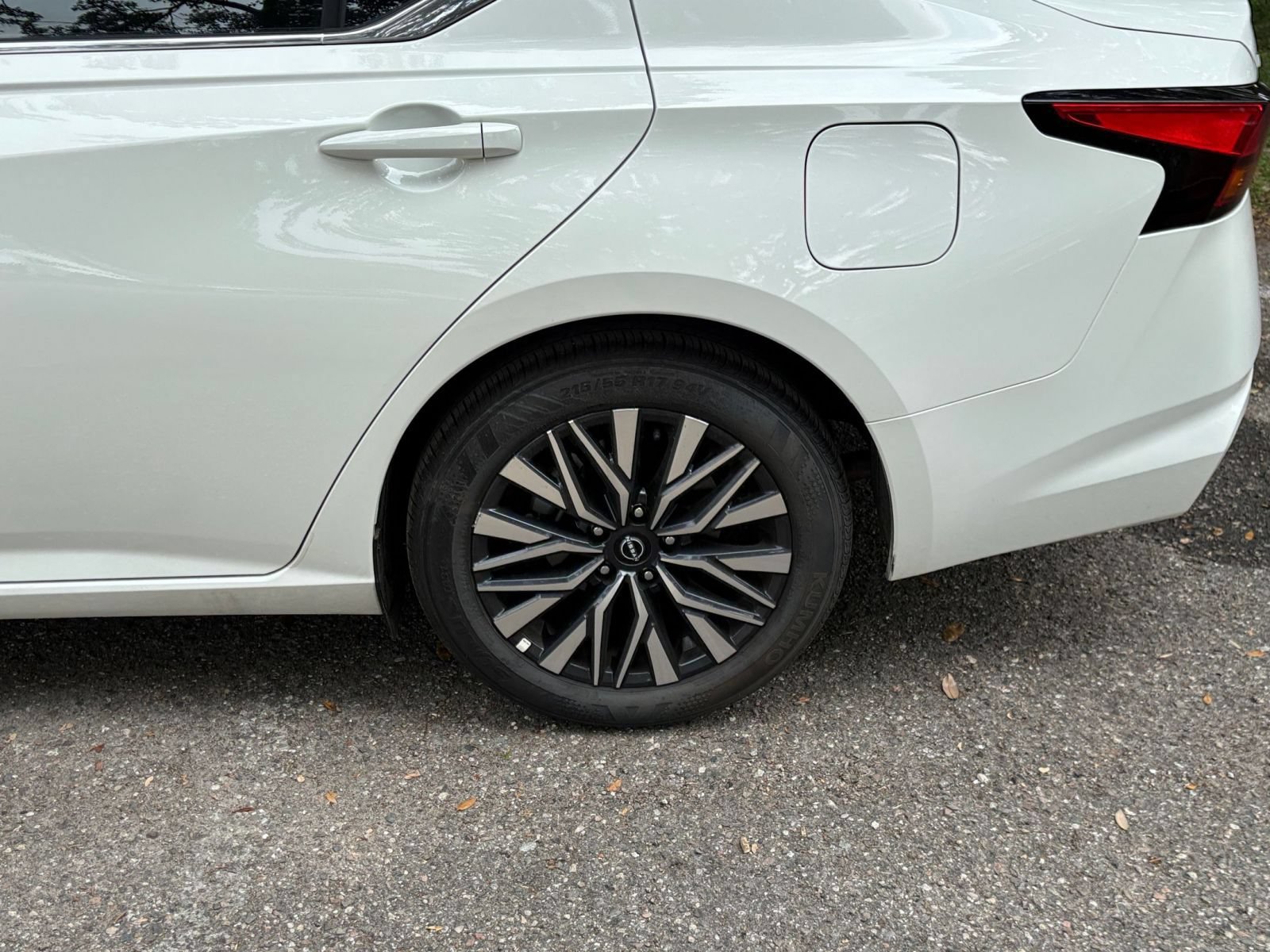 Used 2026 Nissan Altima 2.5 SV FWD image 29