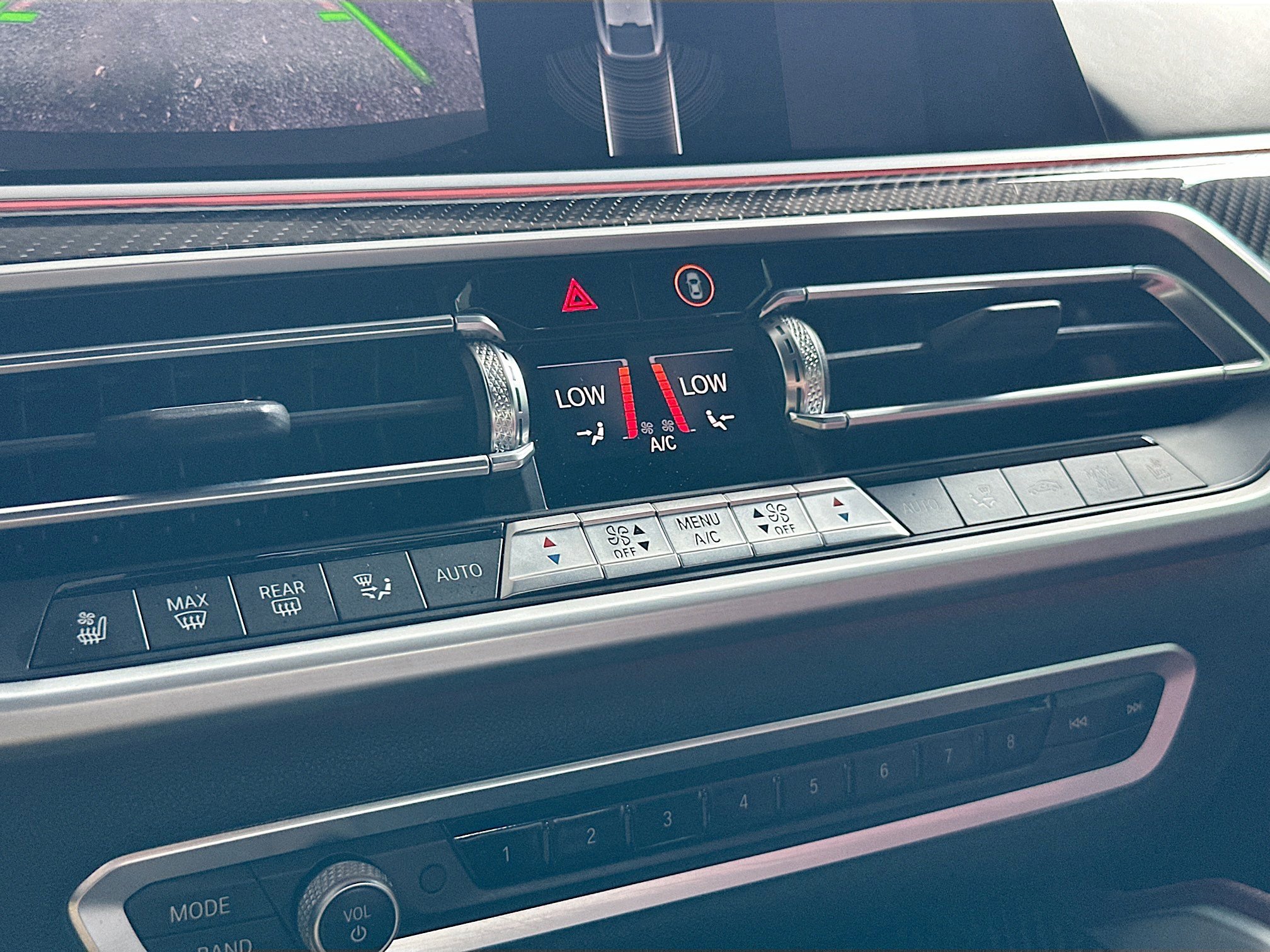 Used 2022 BMW X6 M50i w/ Premium Package image 16