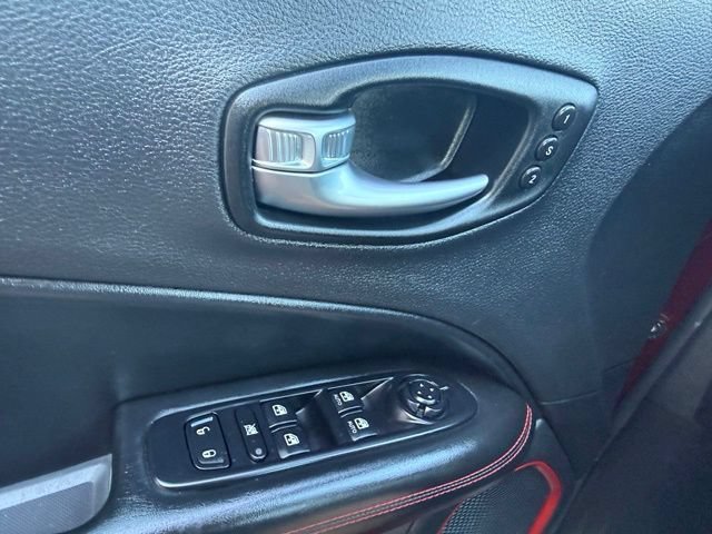 Used 2021 Jeep Compass Trailhawk AWD/4WD image 30