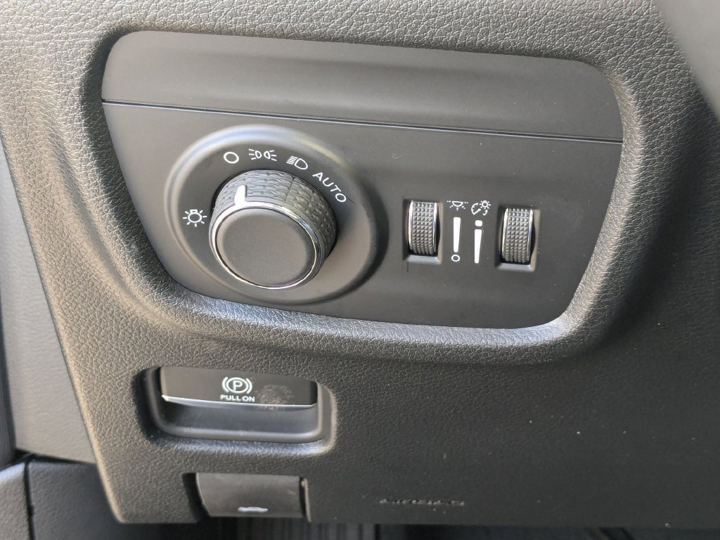 New 2026 Jeep Grand Cherokee Altitude AWD/4WD image 14