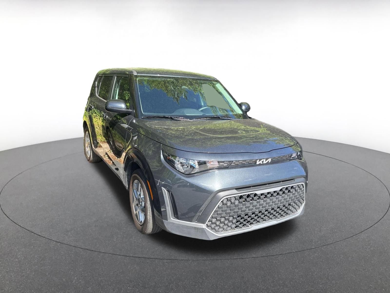 Used 2025 Kia Soul LX w/ LX Technology Package FWD image 5