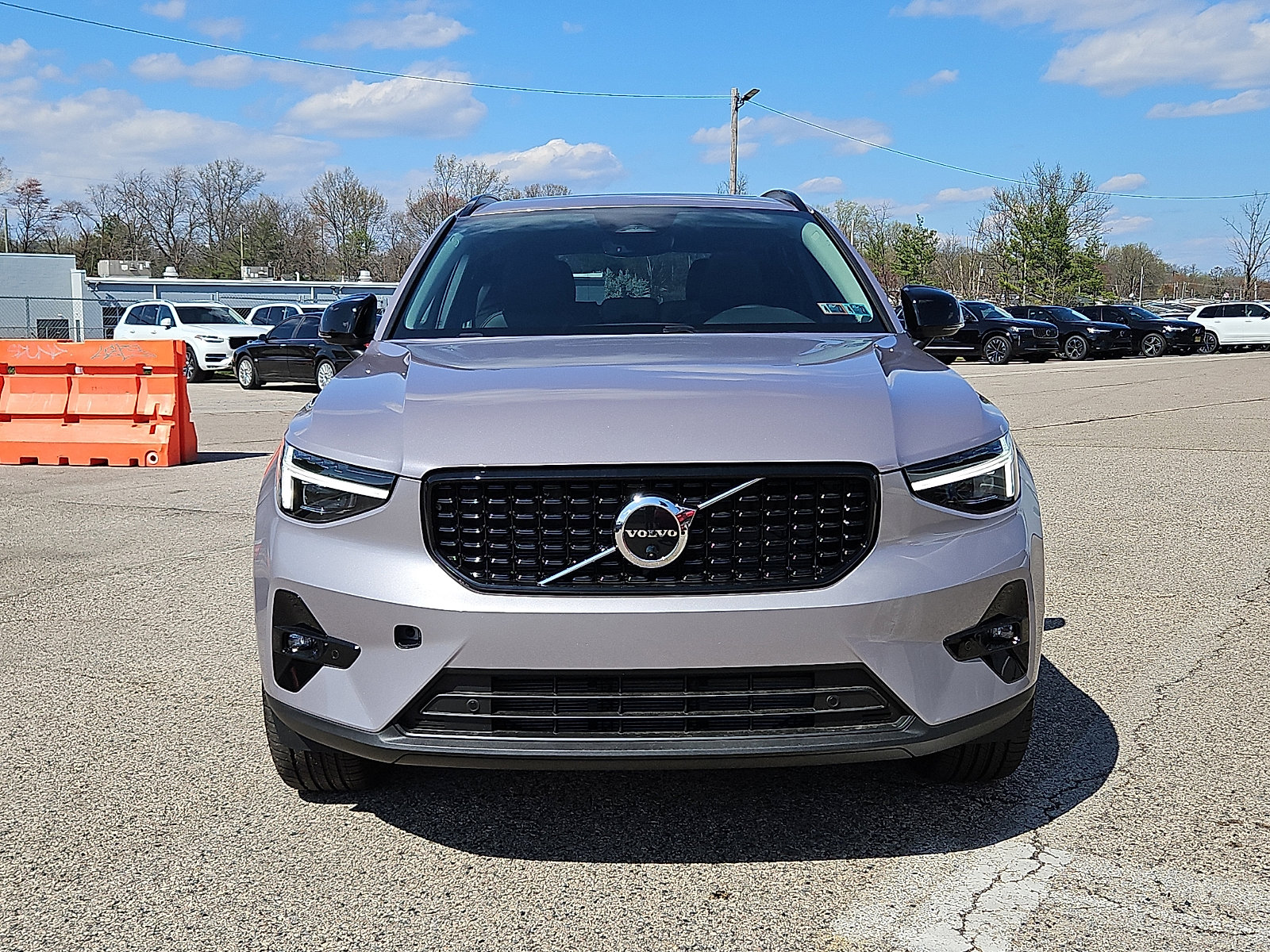 New 2026 Volvo XC40 B5 Plus w/ Climate Package AWD/4WD image 2