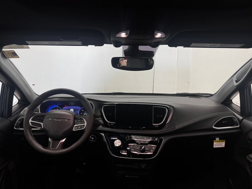 New 2027 Chrysler Pacifica Select w/ Family Tech Group AWD/4WD image 3