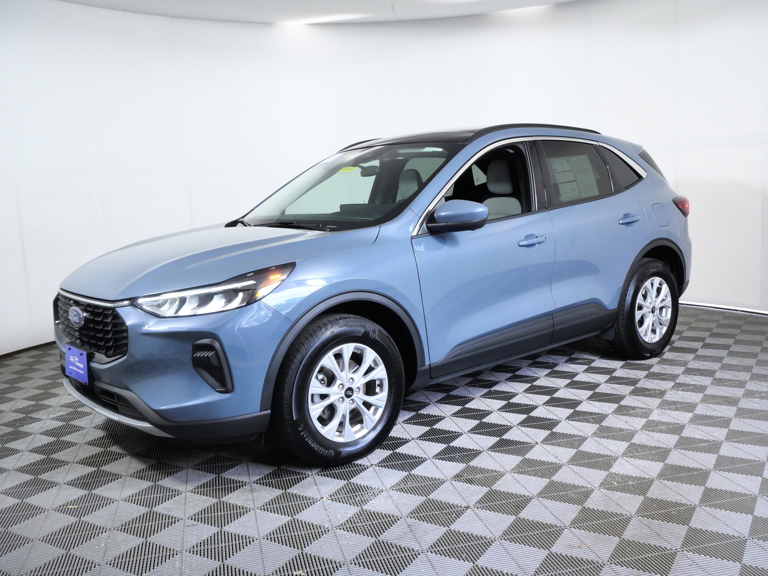 Certified 2023 Ford Escape Active w/ Tech Pack #2 AWD/4WD image 5
