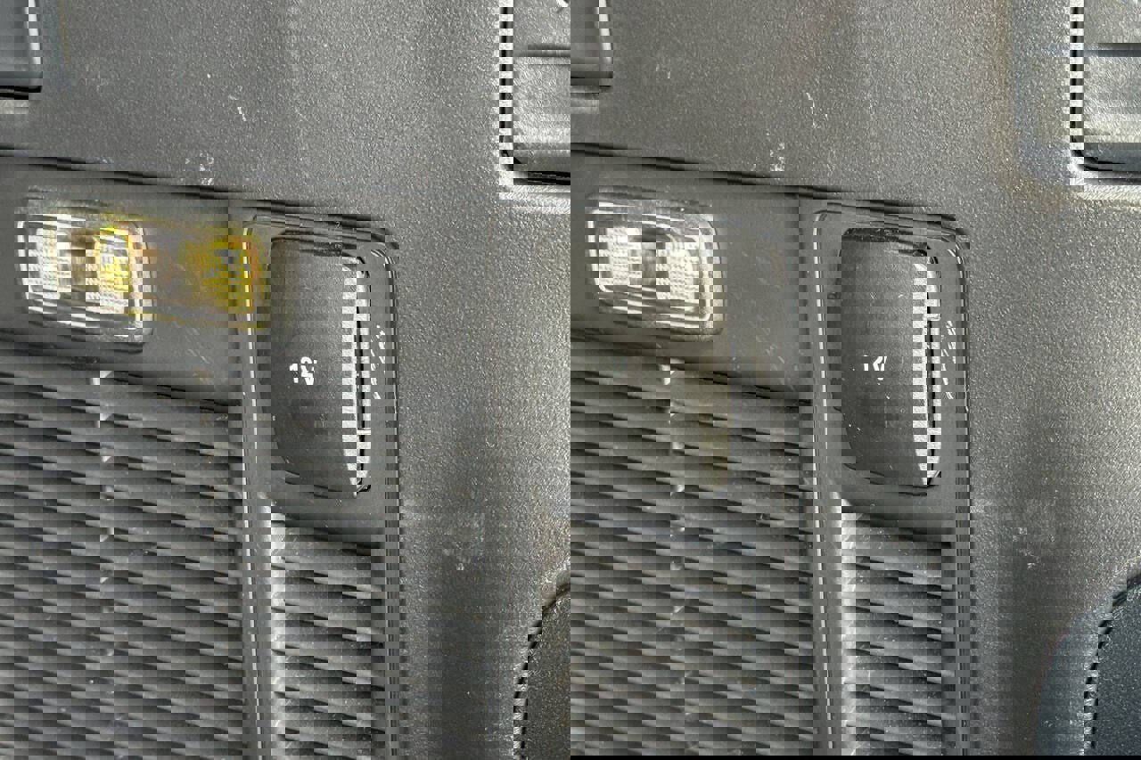 Used 2025 Ford Expedition Max Active image 23