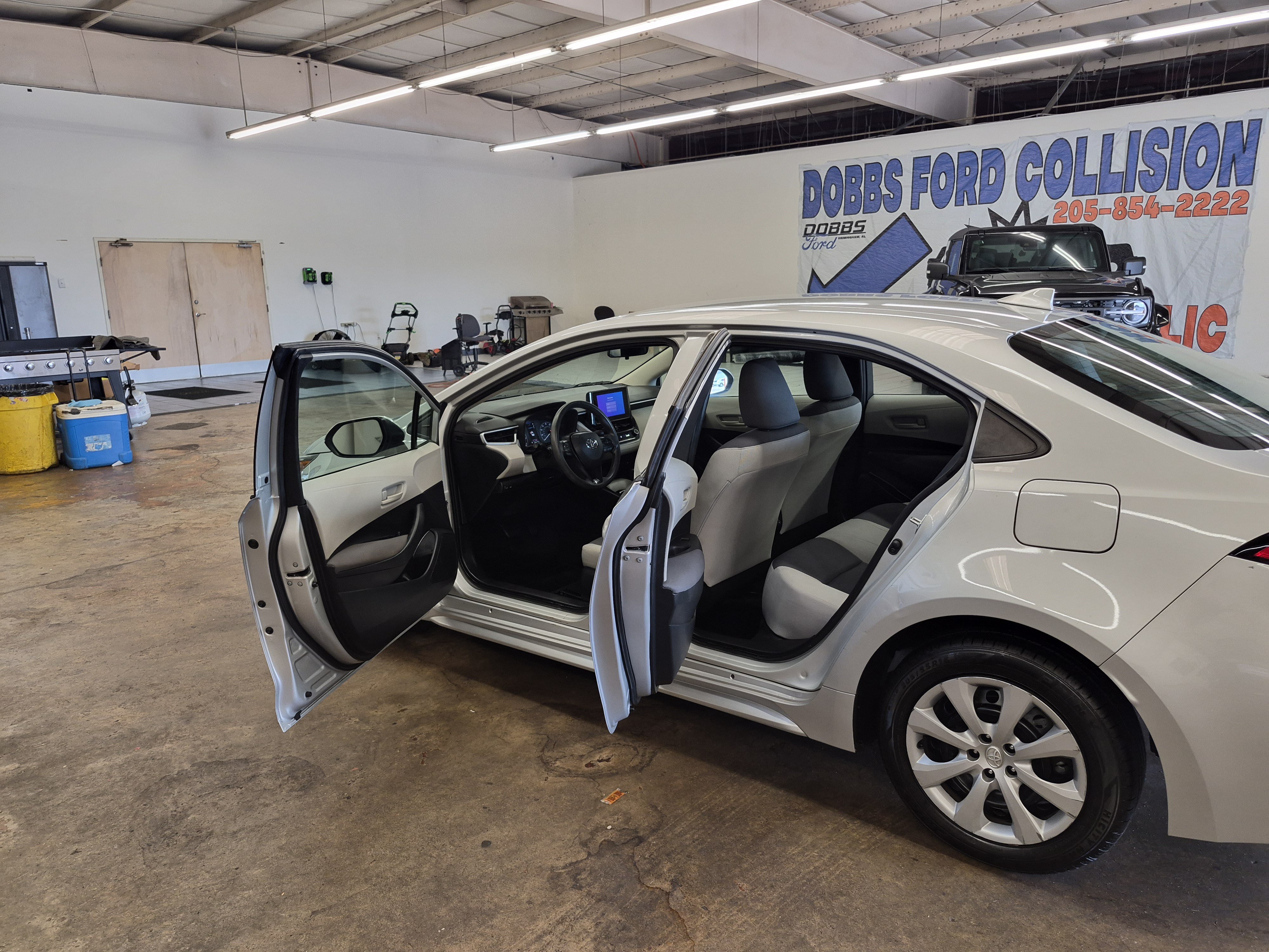 Used 2023 Toyota Corolla LE FWD image 13
