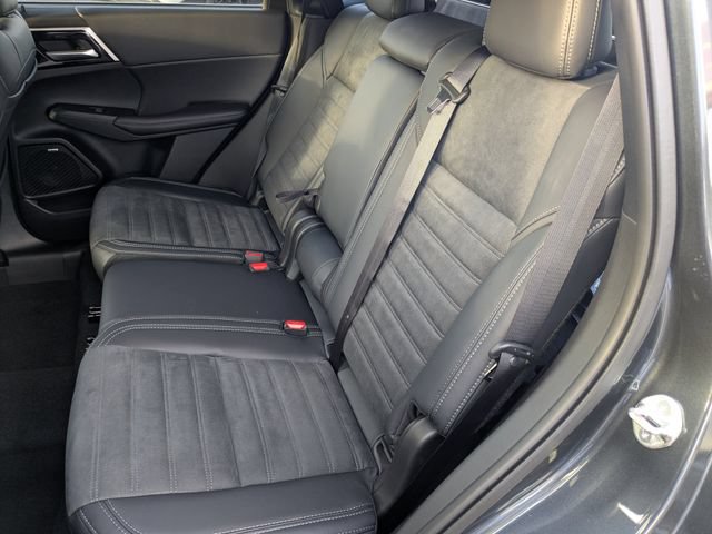 New 2026 Mitsubishi Outlander SE FWD image 20