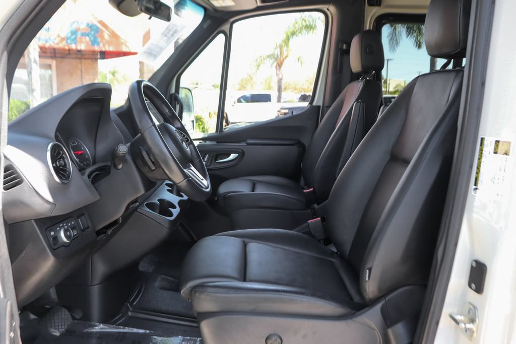 Used 2023 Mercedes-Benz Sprinter 2500 image 23