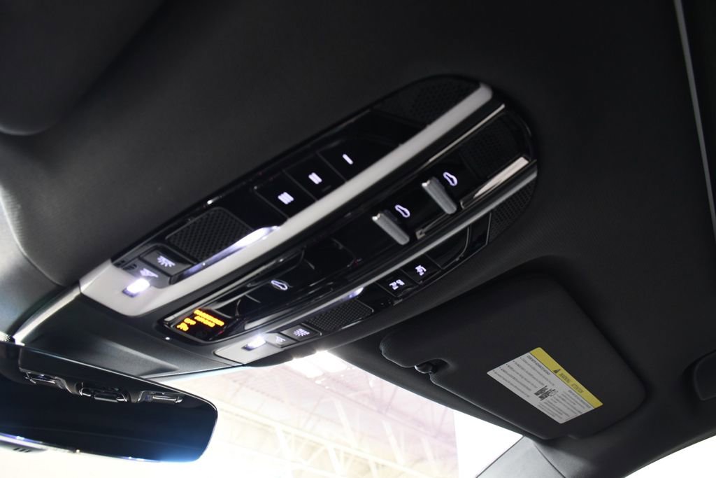 Used 2020 Porsche Panamera 4S AWD/4WD image 34