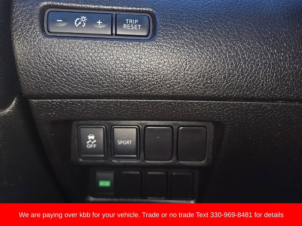 Used 2016 Nissan Rogue S w/ Appearance Package FWD image 12