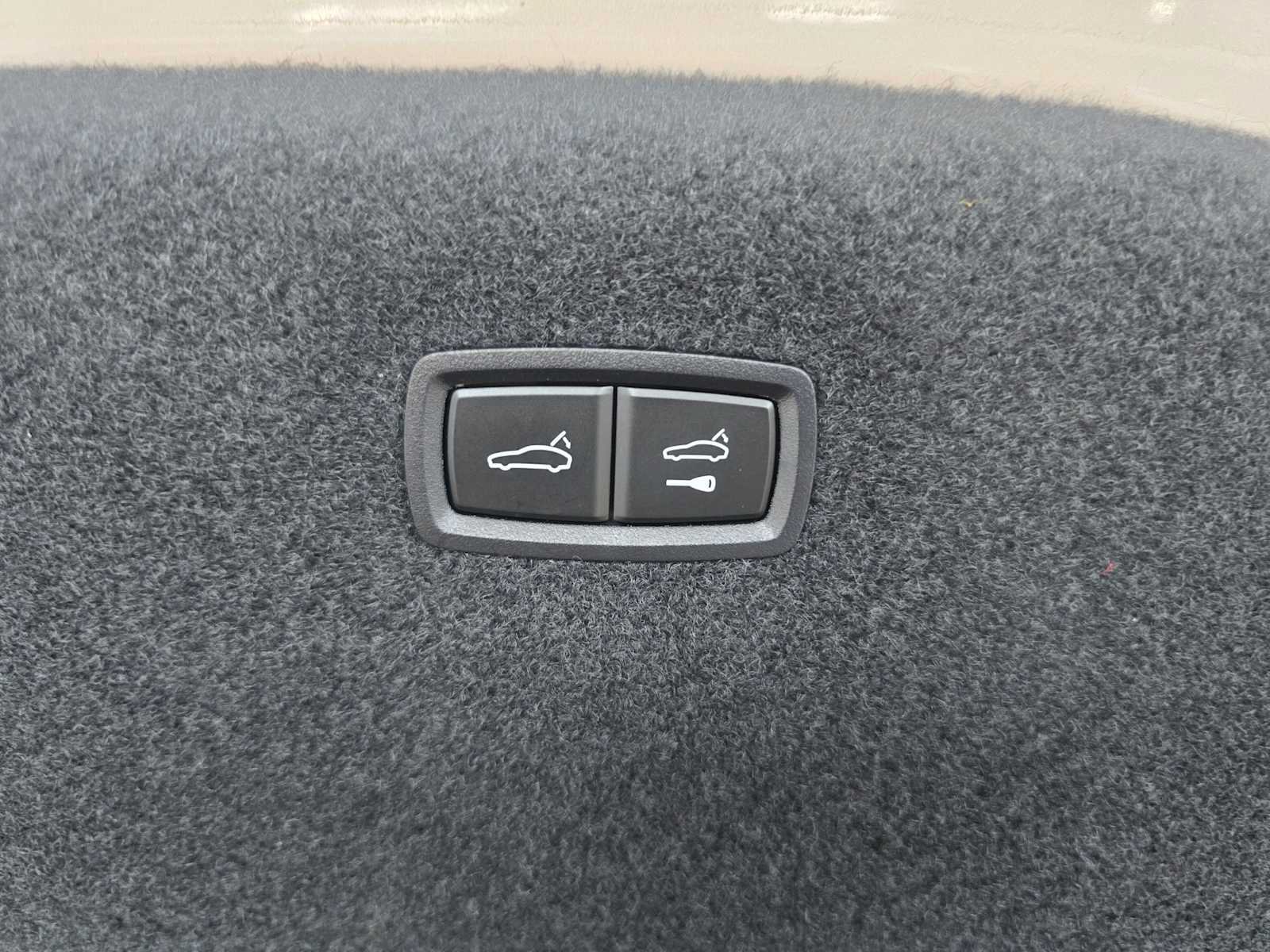 Used 2024 Porsche Taycan 4S AWD/4WD image 16