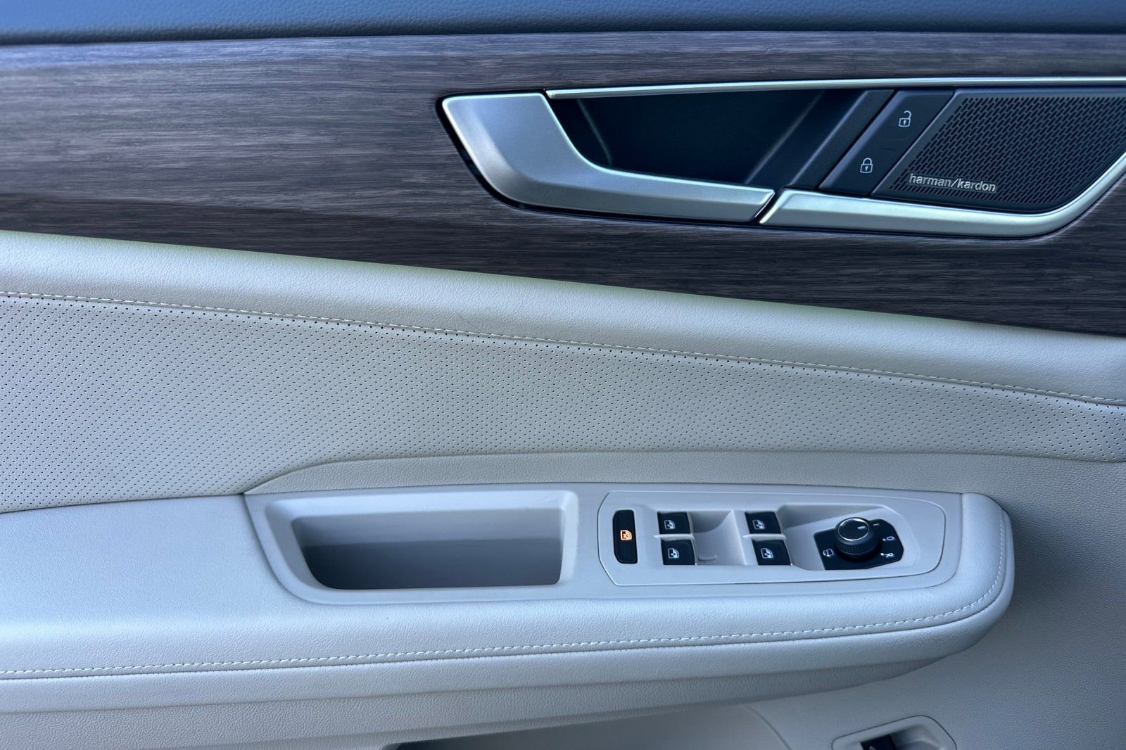 New 2026 Volkswagen Atlas SEL Premium R-Line image 10