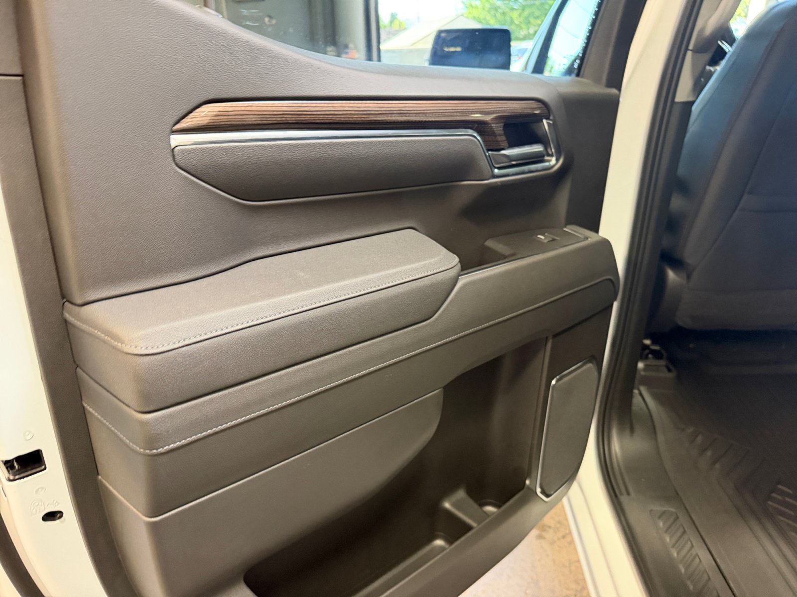 New 2026 Chevrolet Silverado 1500 LT Trail Boss w/ Convenience Package II AWD/4WD image 33