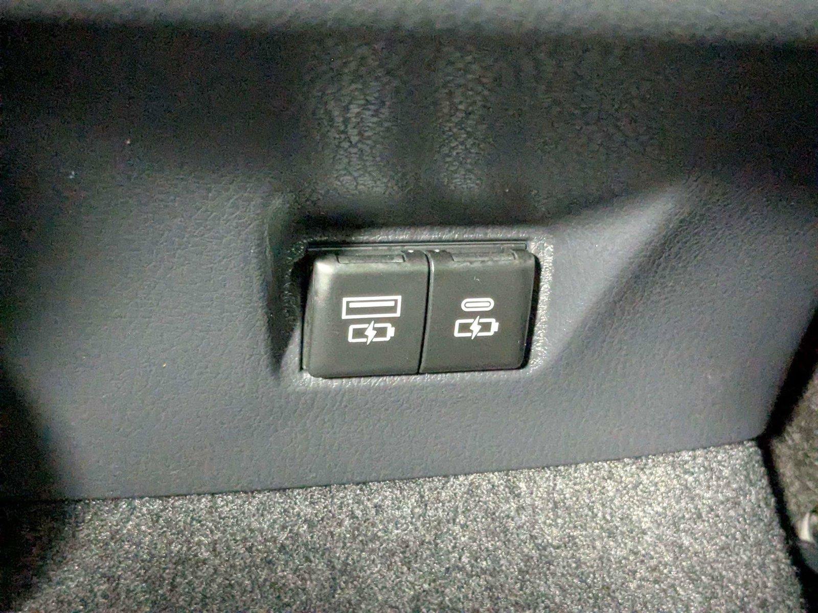 Certified 2026 Toyota Camry Hybrid FWD image 35