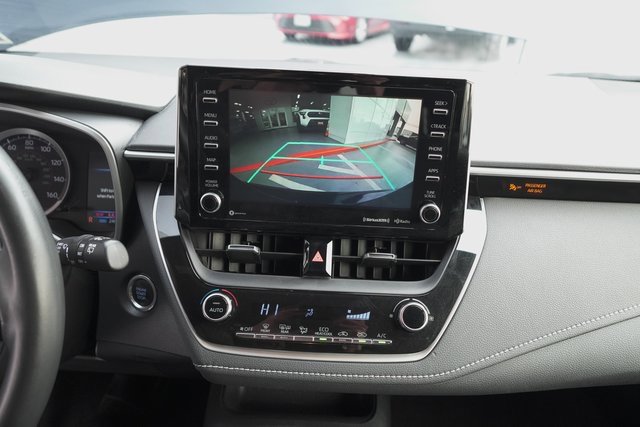 Certified 2022 Toyota Corolla SE image 31